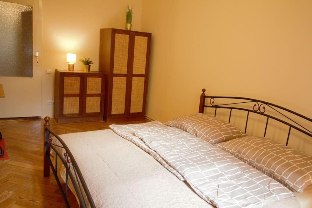 Comfort 2Bedrooms Quite Place!-Vinohrady 布拉格 外观 照片