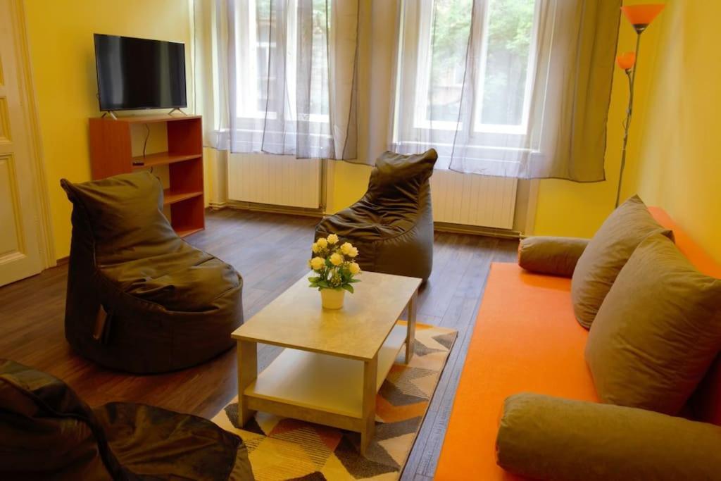 Comfort 2Bedrooms Quite Place!-Vinohrady 布拉格 外观 照片
